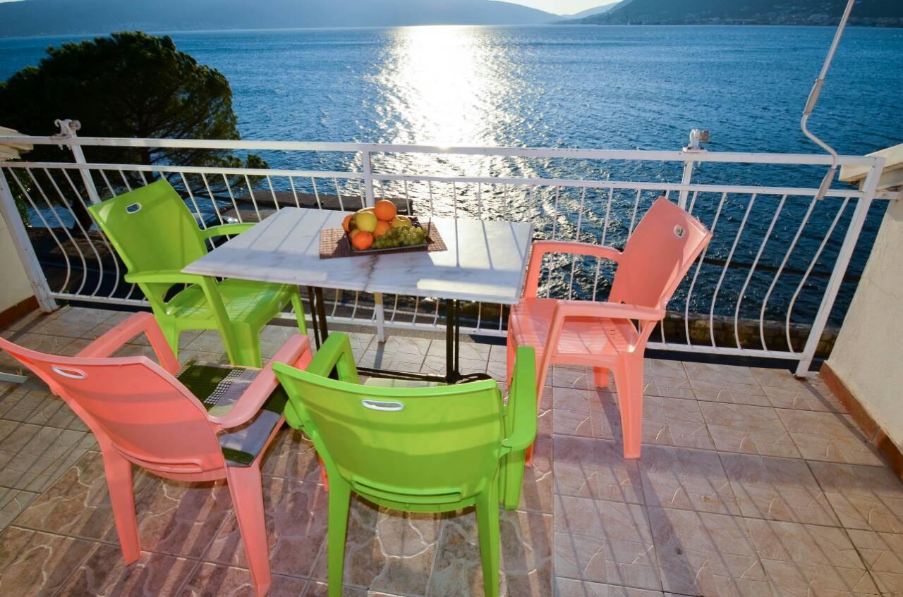 Apartments Olga Tivat Extérieur photo