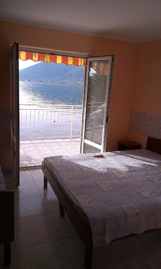 Apartments Olga Tivat Extérieur photo